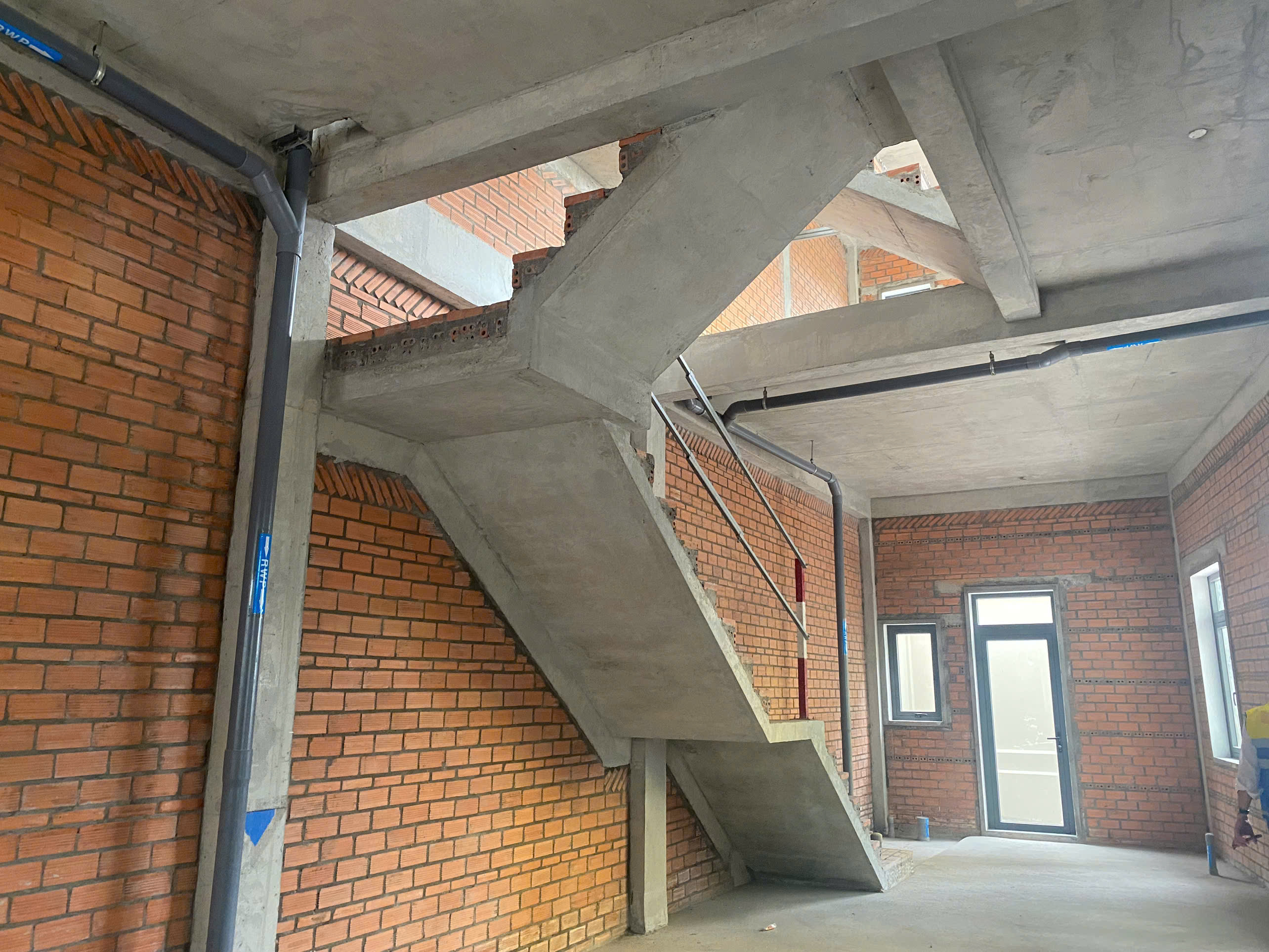 Căn nhà mẫu B - Bcons Uni Valley